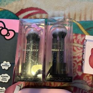 Impressions Hello Kitty Makeup Brush Set - Black